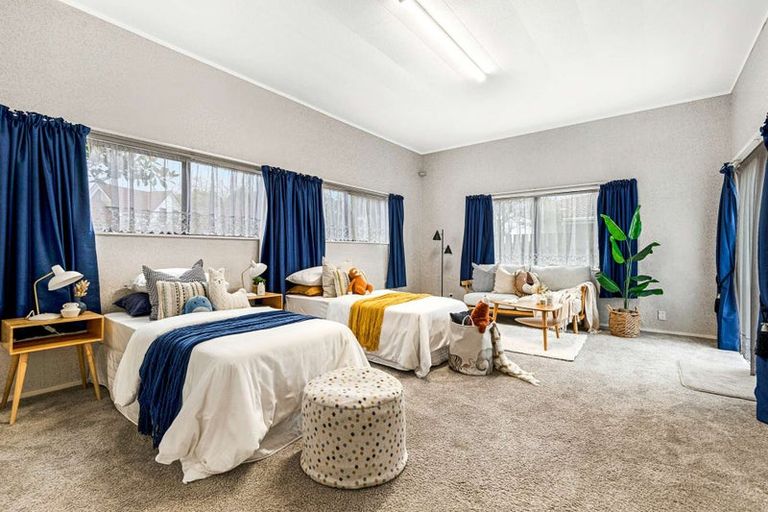 Photo of property in 10 Gemini Place, Kawaha Point, Rotorua, 3010