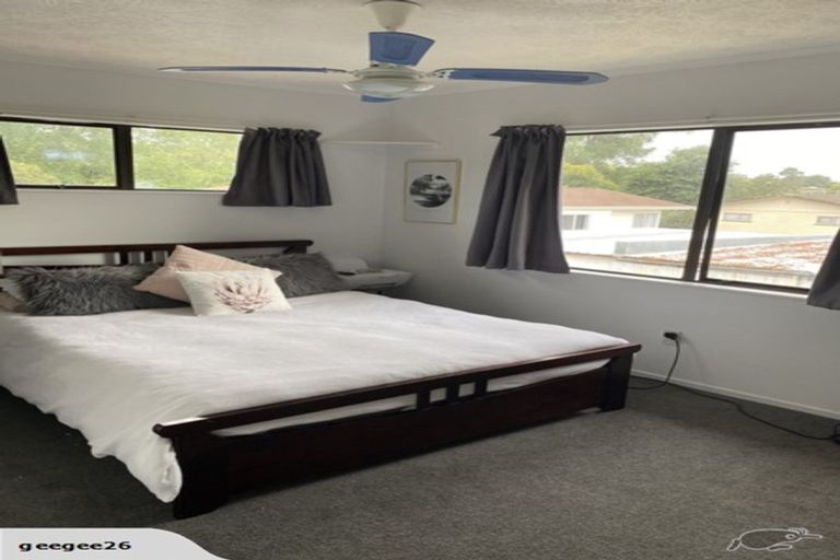 Photo of property in 72a Borich Road, Sunnyvale, Auckland, 0612