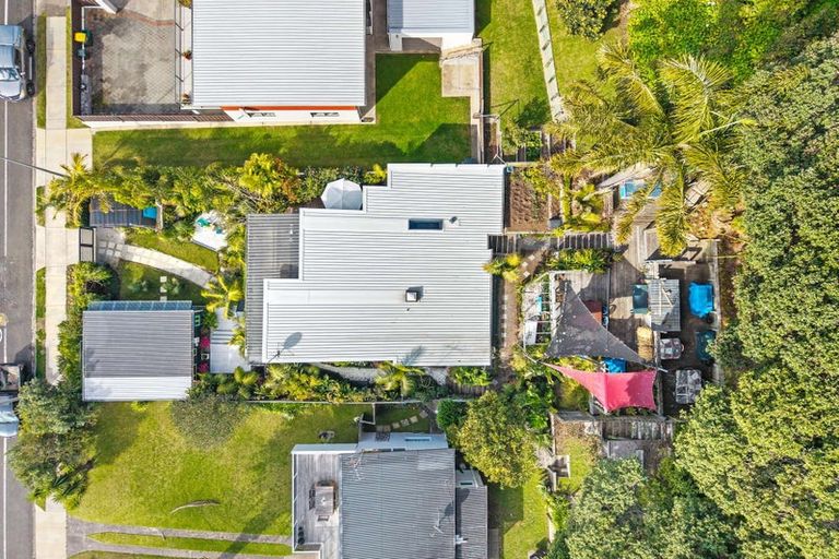 Photo of property in 102 Pohutukawa Avenue, Ohope, 3121