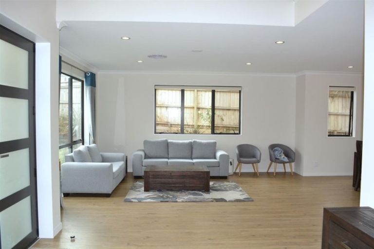 Photo of property in 11 Harvest Avenue, Orewa, 0931