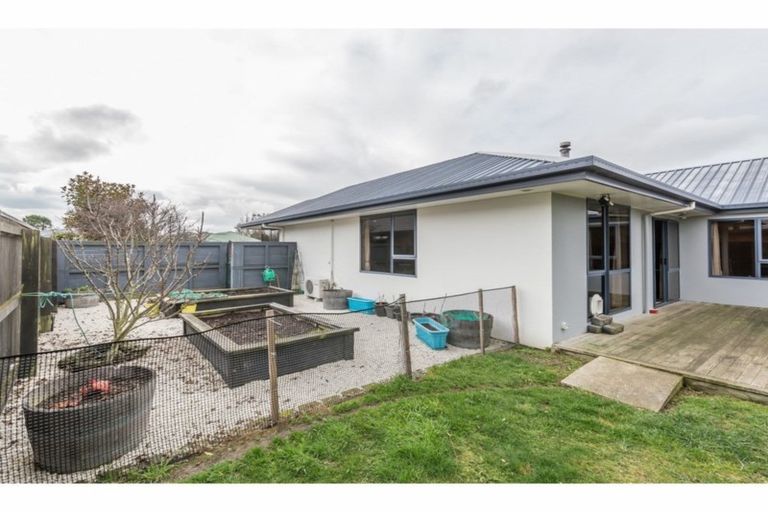 Photo of property in 16 Camleigh Close, Kaiapoi, 7630