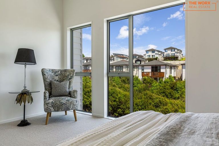 Photo of property in 39 Lawson Creek Street, Massey, Auckland, 0614