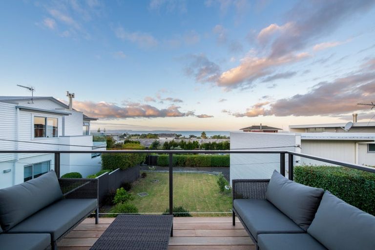 Photo of property in 2/67 Castor Bay Road, Castor Bay, Auckland, 0620