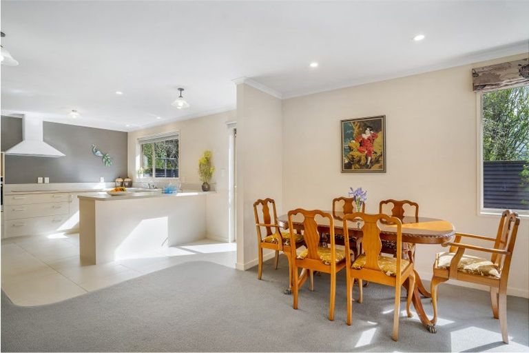 Photo of property in 96 Park Street, Winton, 9720