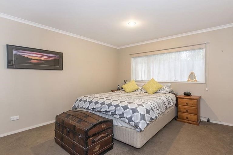 Photo of property in 13a Poto Street, Te Atatu South, Auckland, 0610
