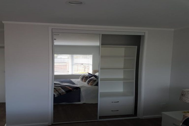 Photo of property in 4/27 Nikau Street, New Lynn, Auckland, 0600