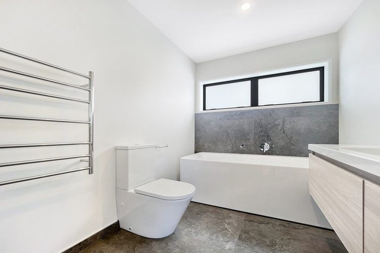 Photo of property in 57 Wharf Road, Te Atatu Peninsula, Auckland, 0610