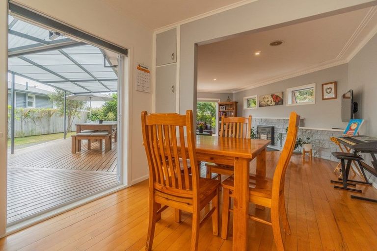 Photo of property in 18 Hill Crescent, Papakura, 2110