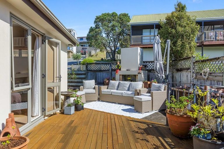 Photo of property in 31 Merehai Place, Snells Beach, 0920