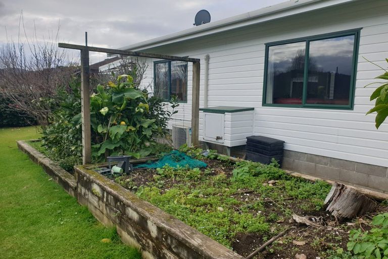 Photo of property in 6 Allman Drive, Coromandel, 3506