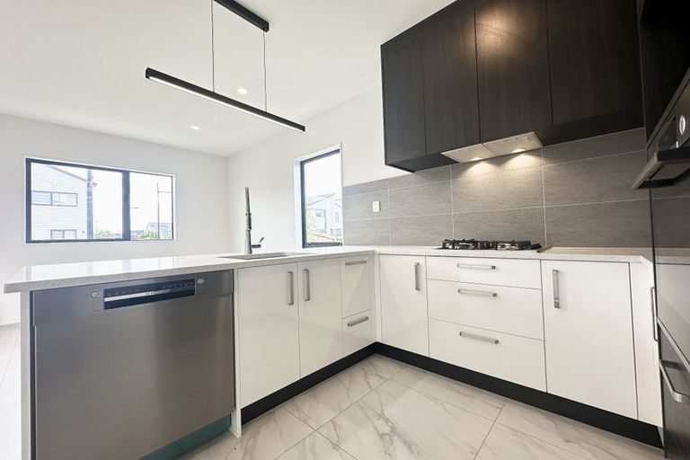 Photo of property in 49 Kairakau Street, Papakura, 2110