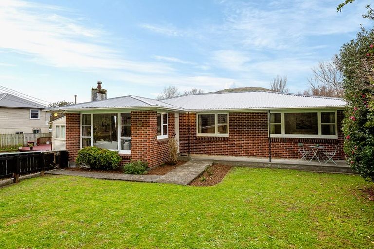 Photo of property in 296 Main Road, Tawa, Wellington, 5028