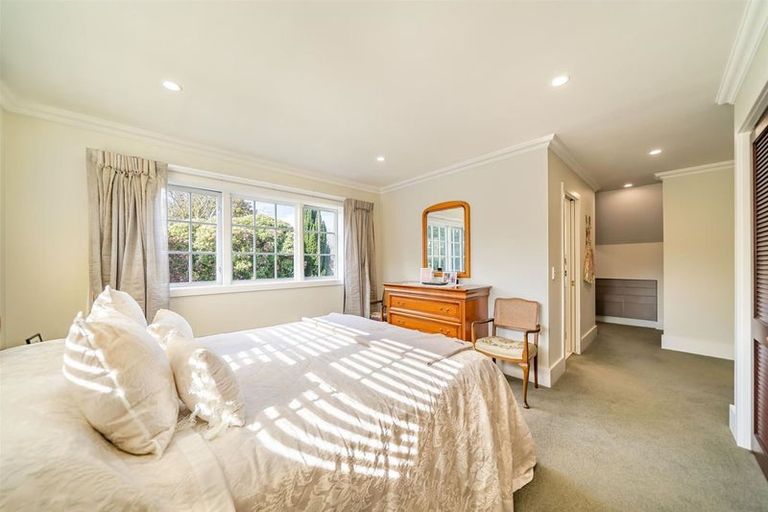 Photo of property in 33 Saint Columbans Grove, Boulcott, Lower Hutt, 5010