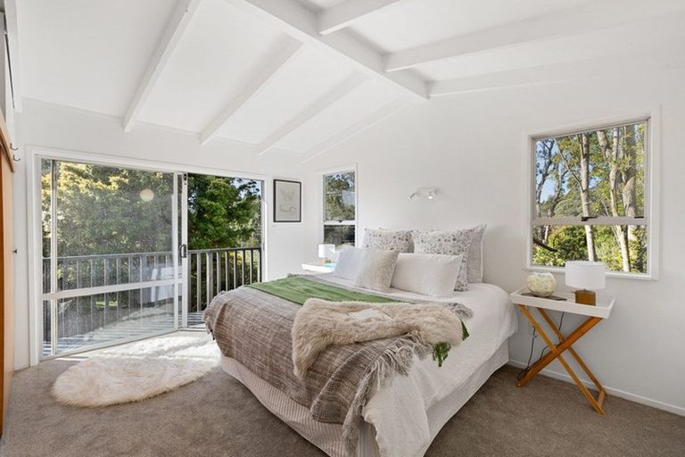 Photo of property in 107 Konini Road, Titirangi, Auckland, 0604