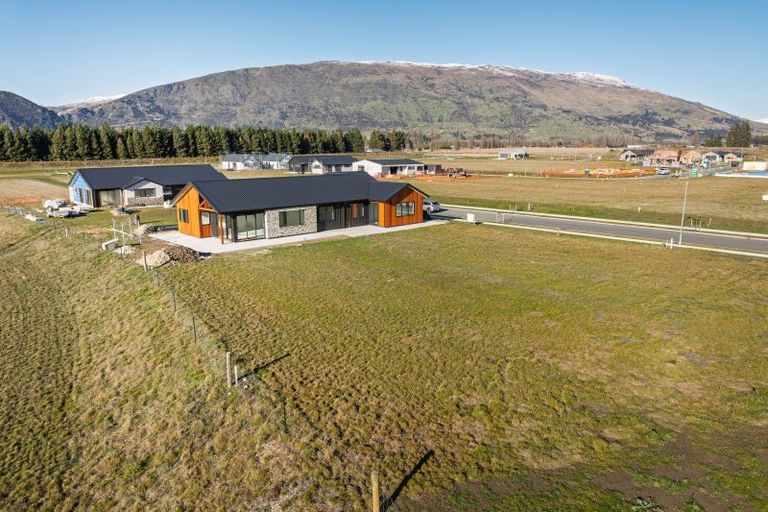 Photo of property in 29 Packer Road, Wanaka, 9382