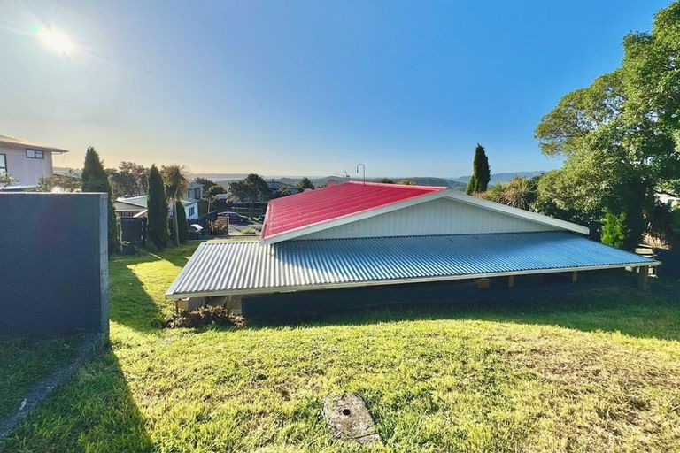 Photo of property in 129 Conclusion Street, Ascot Park, Porirua, 5024