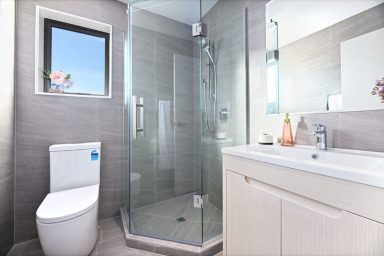 Photo of property in 3/50 Newington Road, Henderson, Auckland, 0612