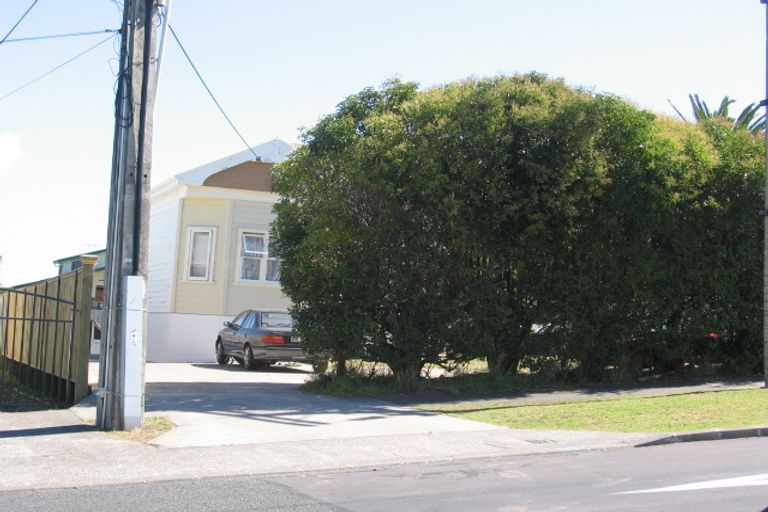 Photo of property in 3/1 Balmain Road, Birkenhead, Auckland, 0626