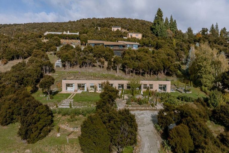 Photo of property in 18 Hidden Hills Drive, Wanaka, 9305