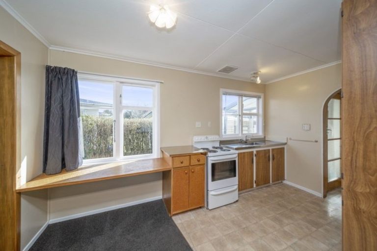 Photo of property in 44 Celia Street, Stratford, 4332