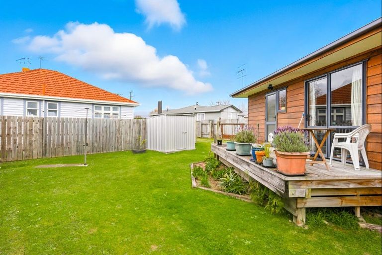 Photo of property in 57 Tiro Tiro Road, Levin, 5510