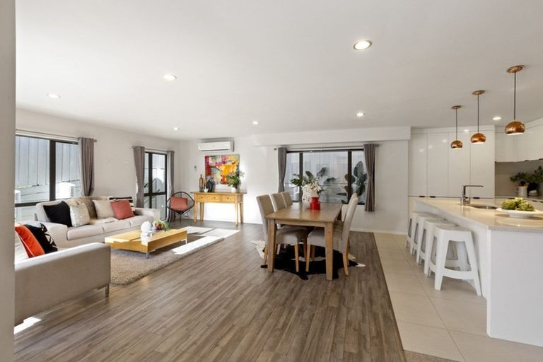 Photo of property in 41 Fairmount Road, Titirangi, Auckland, 0604