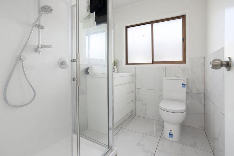 Photo of property in 1/21 Wanaka Place, Pakuranga Heights, Auckland, 2010