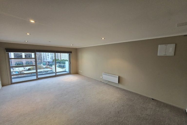 Photo of property in Bellagio Apartments, 5e/39 Taranaki Street, Te Aro, Wellington, 6011