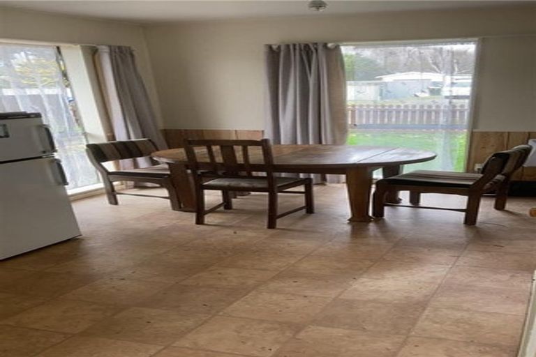 Photo of property in 32 Grenville Street, Levin, 5510