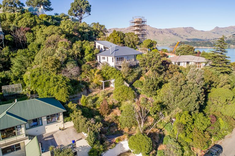 Photo of property in 8 Reserve Terrace, Lyttelton, 8082