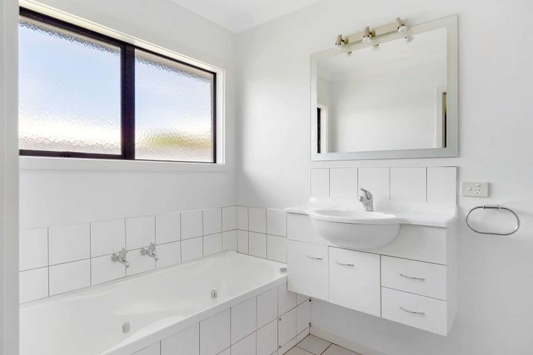 Photo of property in 7 Pohutukawa Grove, Lytton West, Gisborne, 4010