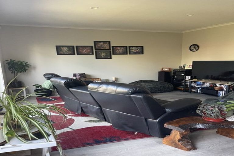 Photo of property in 4 Kerewhenua Crescent, Hobsonville, Auckland, 0616