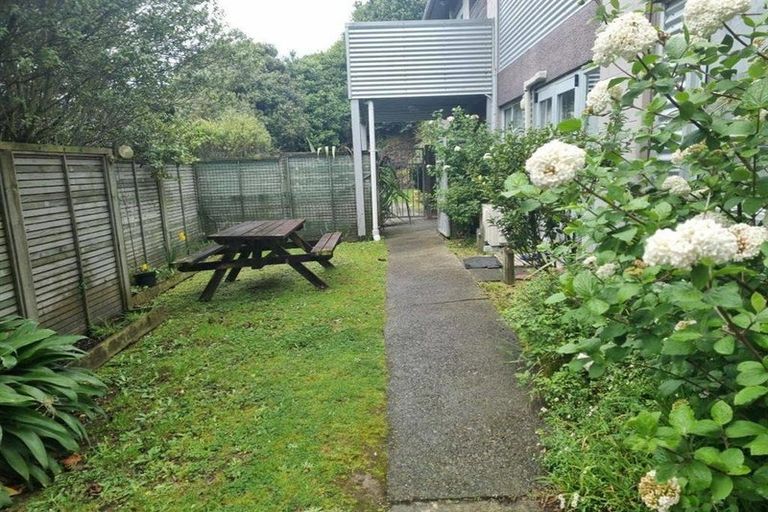 Photo of property in 126u3 Redwood Avenue, Tawa, Wellington, 5028