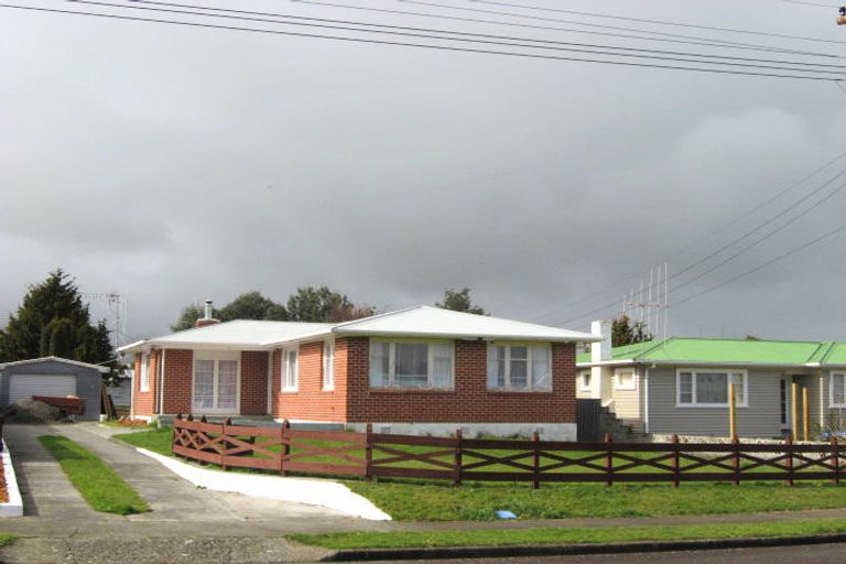 Photo of property in 10 Green Avenue, Levin, 5510