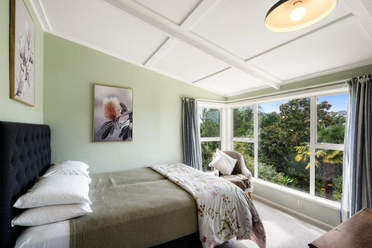 Photo of property in 13 Roslyn Road, Bluff Hill, Napier, 4110