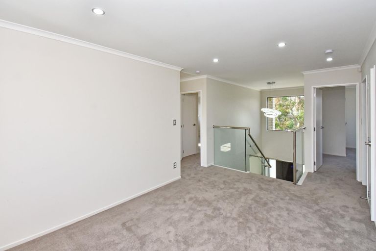 Photo of property in 8 Cambridge Road, Manurewa, Auckland, 2102