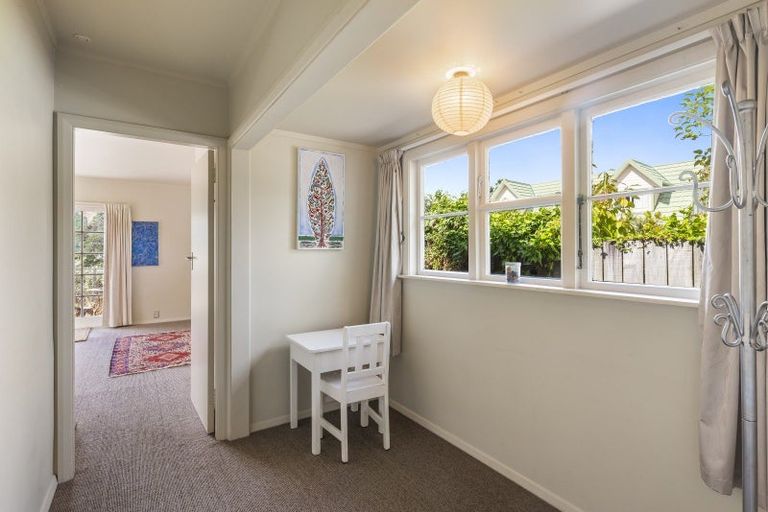 Photo of property in 18 Forest Lane, Raumati South, Paraparaumu, 5032