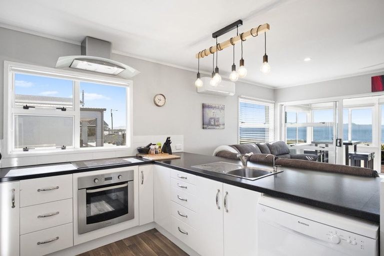 Photo of property in 875 East Coast Road, Kaiaua, Pokeno, 2473