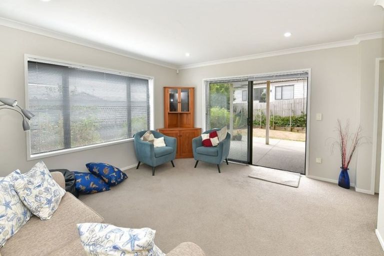 Photo of property in 7 Spyglass Street, Red Beach, 0932