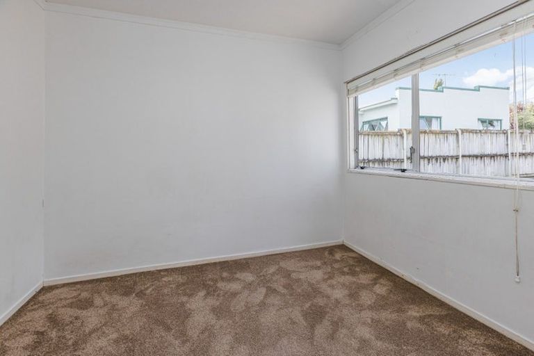 Photo of property in 2/8 James Road, Manurewa, Auckland, 2102