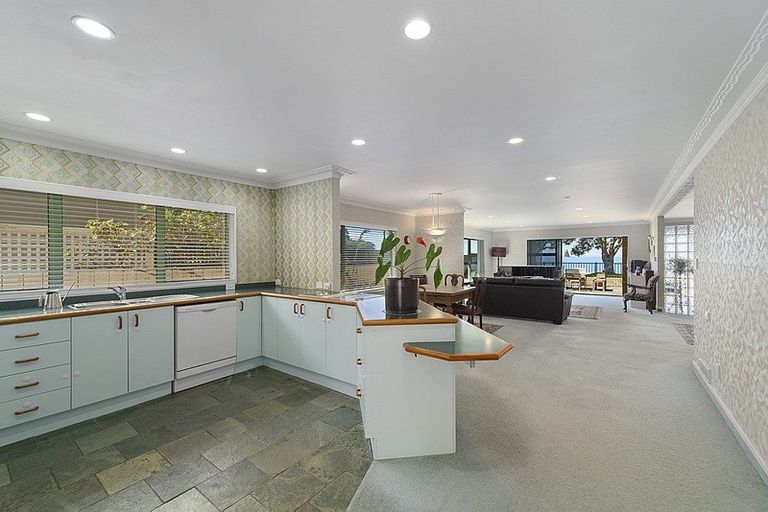Photo of property in 20 Matakatia Parade, Matakatia, Whangaparaoa, 0930
