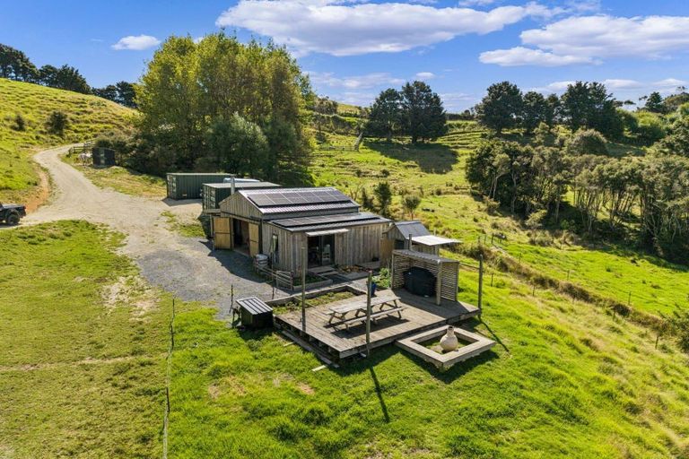 Photo of property in 957 Bull Road, Paparoa, 0193