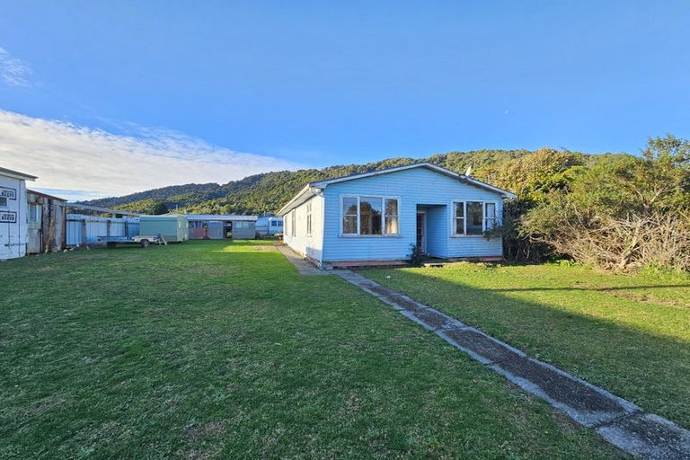Photo of property in 137 Bright Street, Cobden, Greymouth, 7802