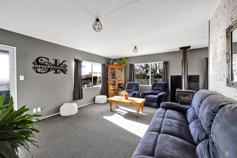 Photo of property in 1 Raunui Crescent, Inglewood, 4330
