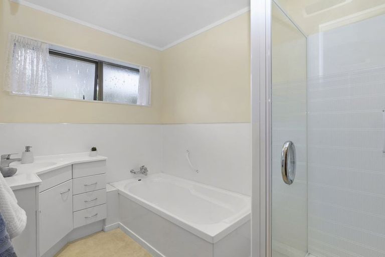 Photo of property in 1/26 Marlborough Street, Silverstream, Upper Hutt, 5019