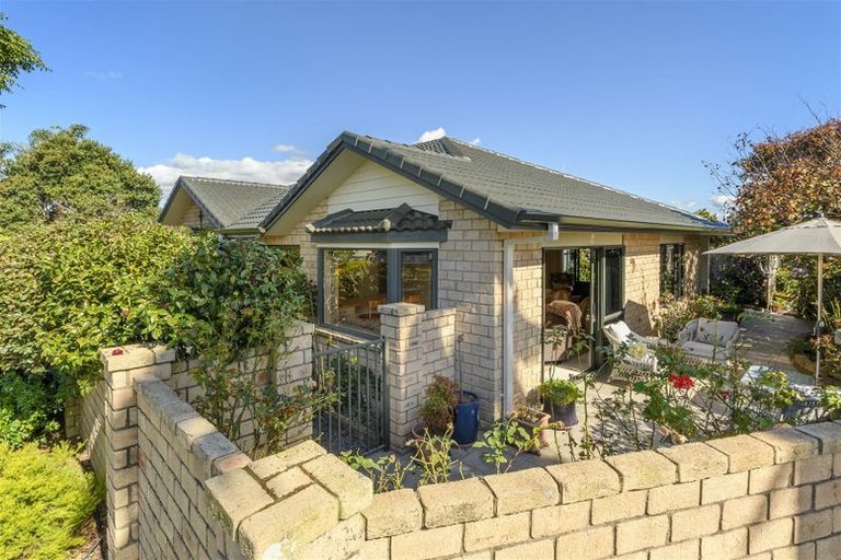 Photo of property in 6 Saint Heliers Place, Papamoa Beach, Papamoa, 3118