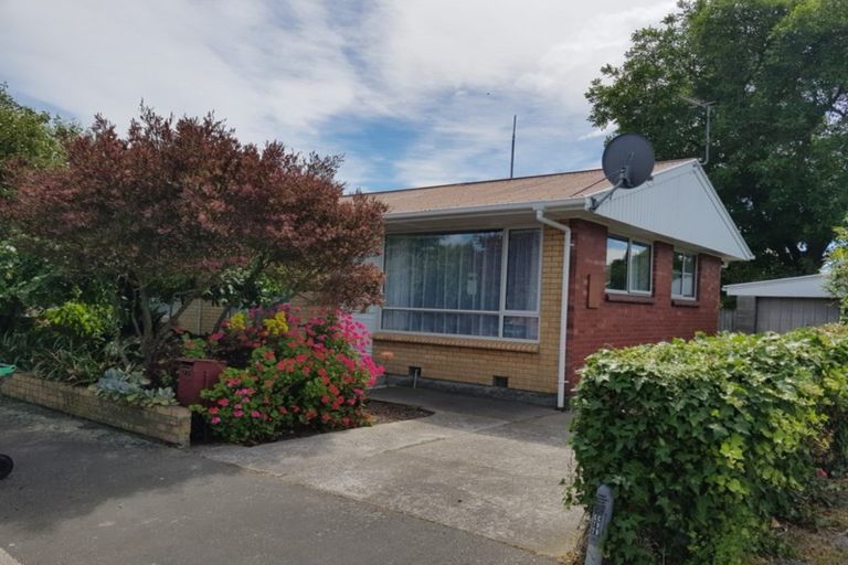 Photo of property in 77 Dover Street, St Albans, Christchurch, 8014