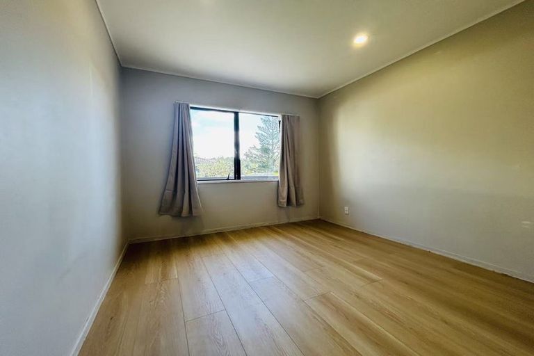 Photo of property in 1/7 Elvira Place, Ranui, Auckland, 0612