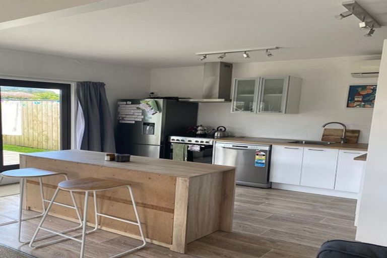 Photo of property in 1 Nukumea Common, Orewa, 0931