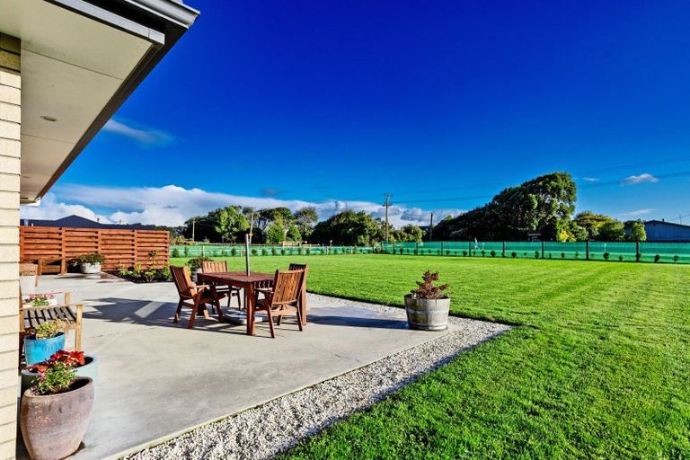 Photo of property in 83 Watt Road, Otatara, Invercargill, 9879